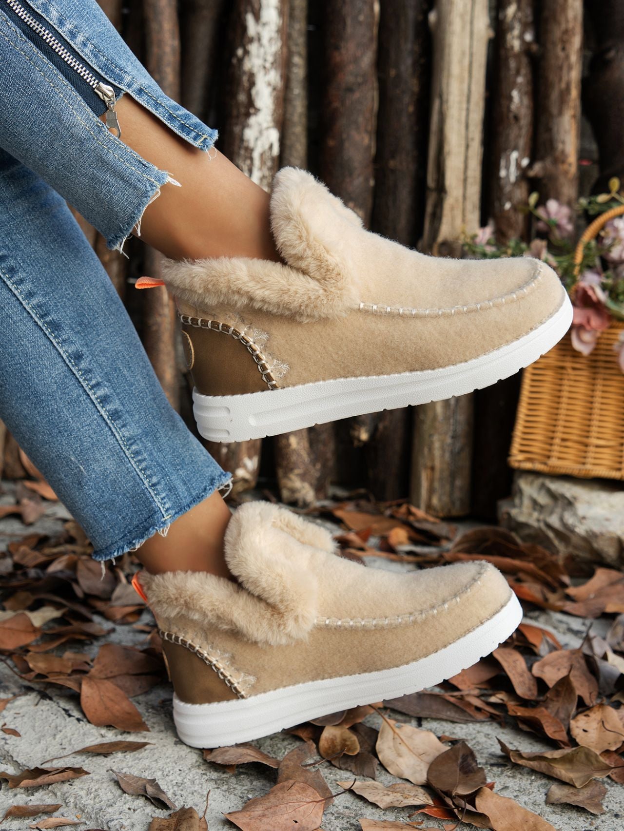 Zapatillas planas de ante peludo con punta redonda